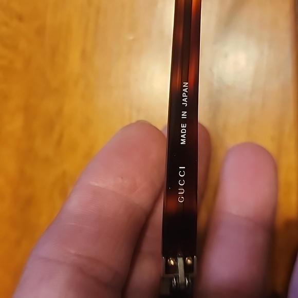 EUC Gucci frames - Picture 3 of 6